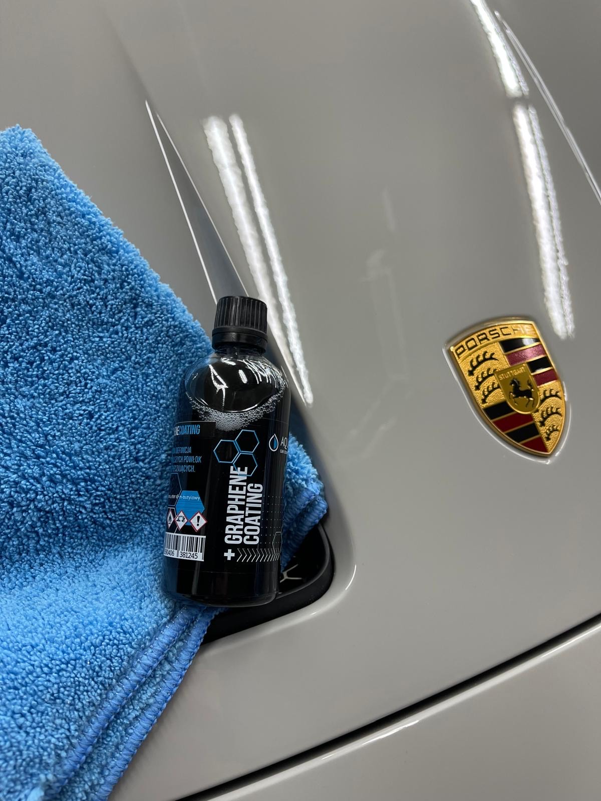 Keramikversiegelung – hydrophober Schutz mit Lotus-Effekt